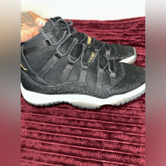 Jordan 11 Retro Heiress Stingray - Picture 3 of 15